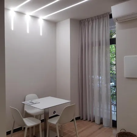 Il Giardino Di Elettra - Freeparking Appart hôtel 2*